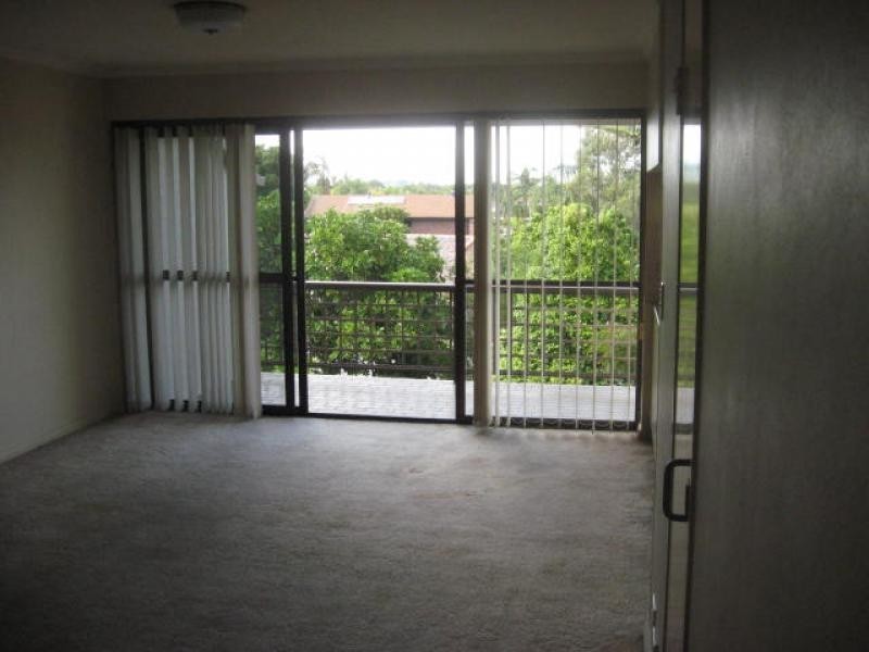 111 Markeri Street, Mermaid Waters QLD 4218