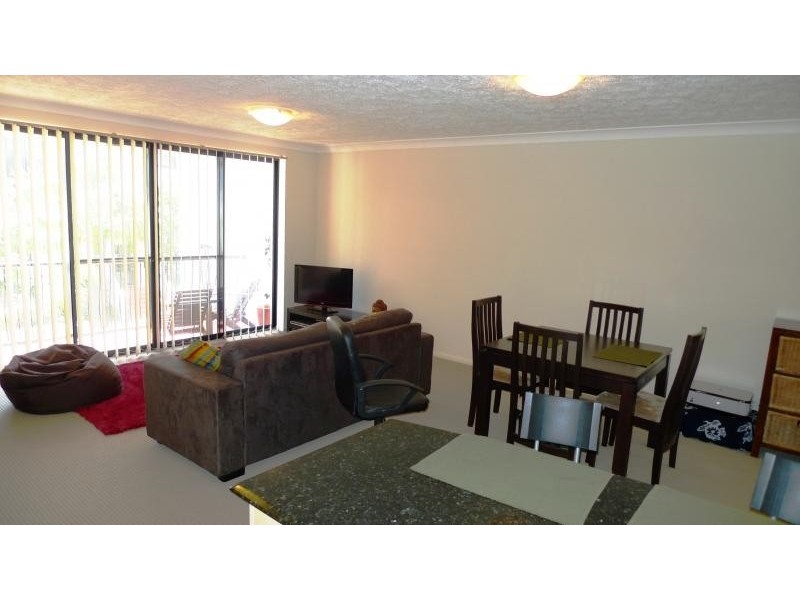 1 / 38 Labrador Street, Labrador QLD 4215