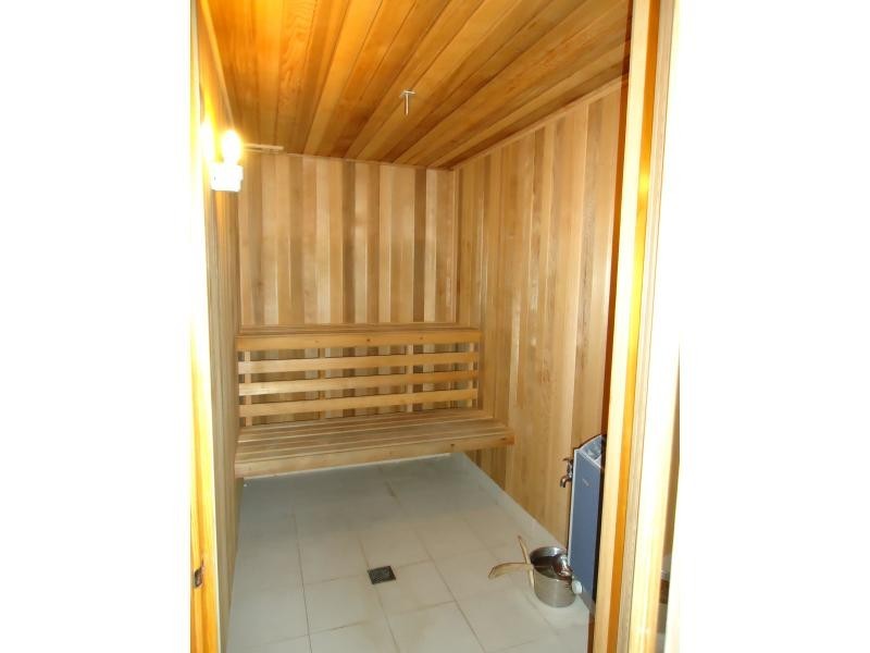 53 Darrambal, Chevron Island QLD 4217