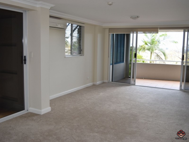 190 Swann Rd, Taringa QLD 4068