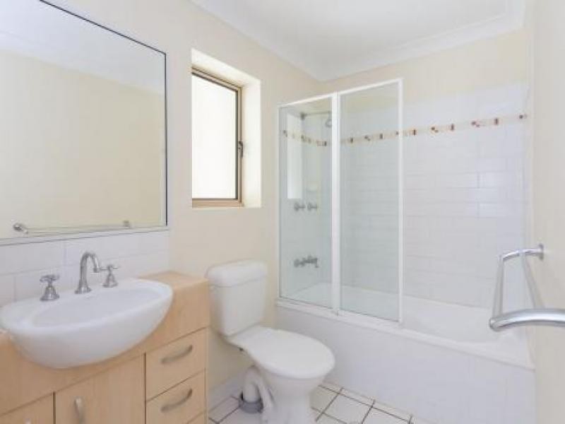 8 Mascar St, Upper Mount Gravatt QLD 4122