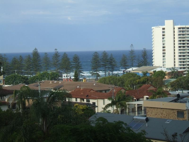 29 Hill Ave, Burleigh Heads QLD 4220