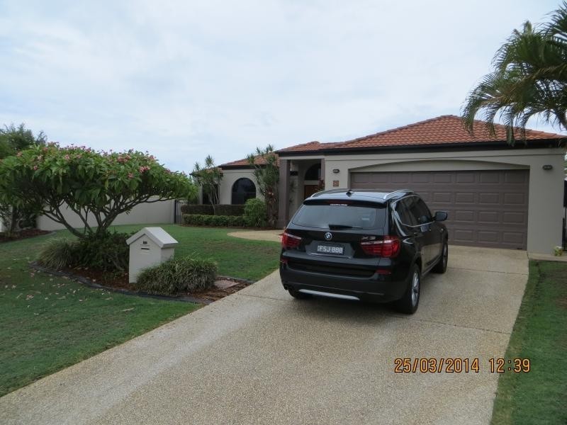 7 Bernard Court, Arundel QLD 4214