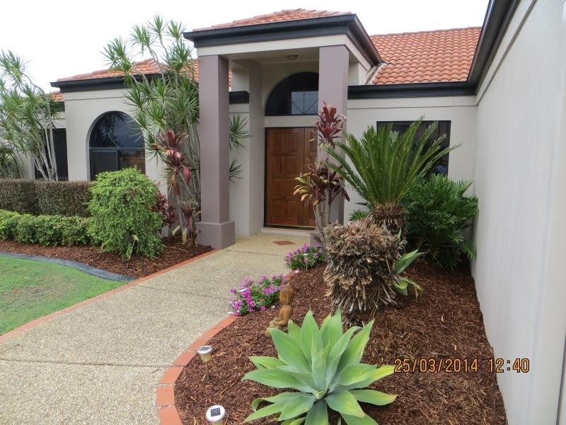 7 Bernard Court, Arundel QLD 4214