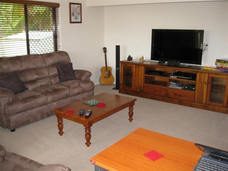 7 Bernard Court, Arundel QLD 4214