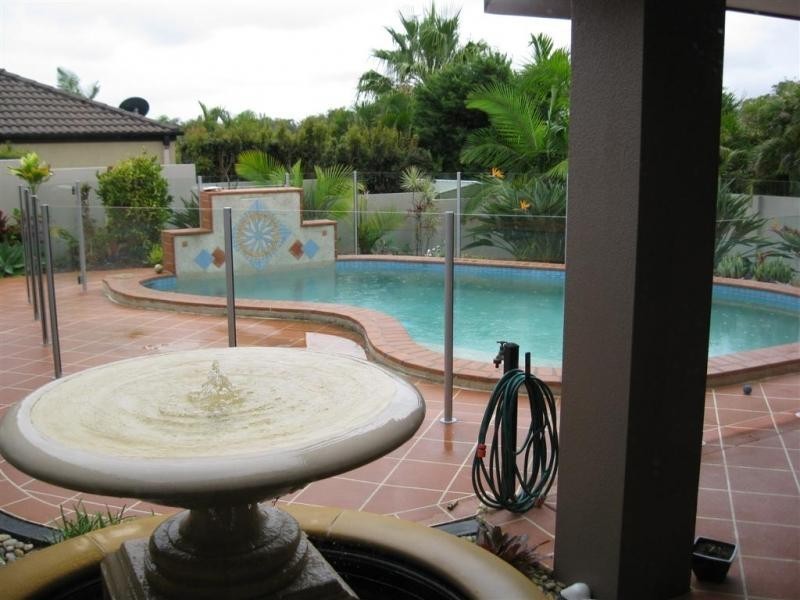 7 Bernard Court, Arundel QLD 4214
