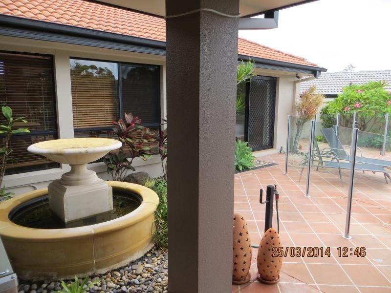 7 Bernard Court, Arundel QLD 4214