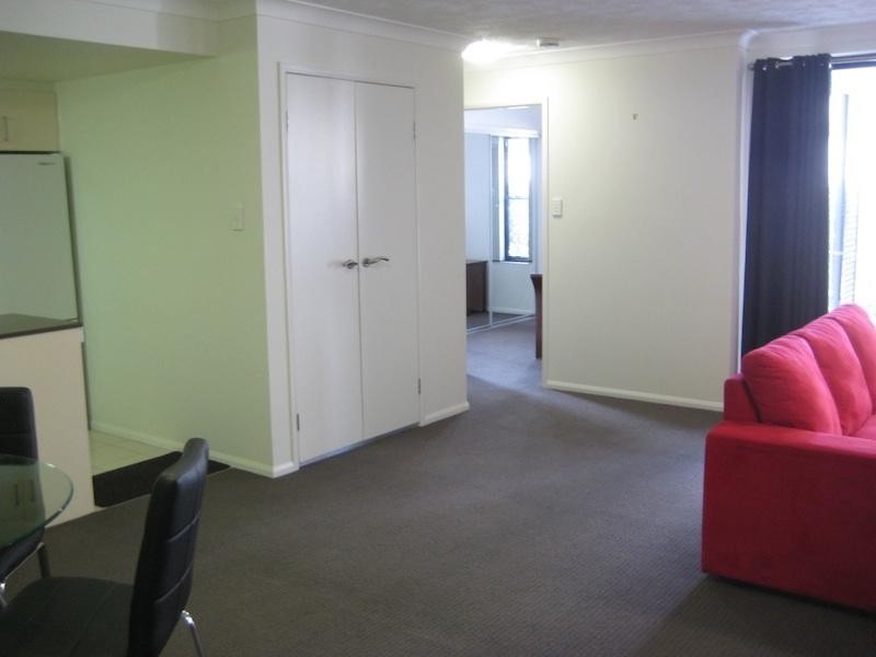 35 Hamilton Road, Moorooka QLD 4105