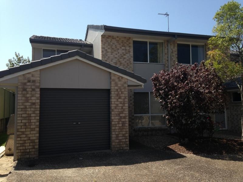 42 Murev Way, Carrara QLD 4211