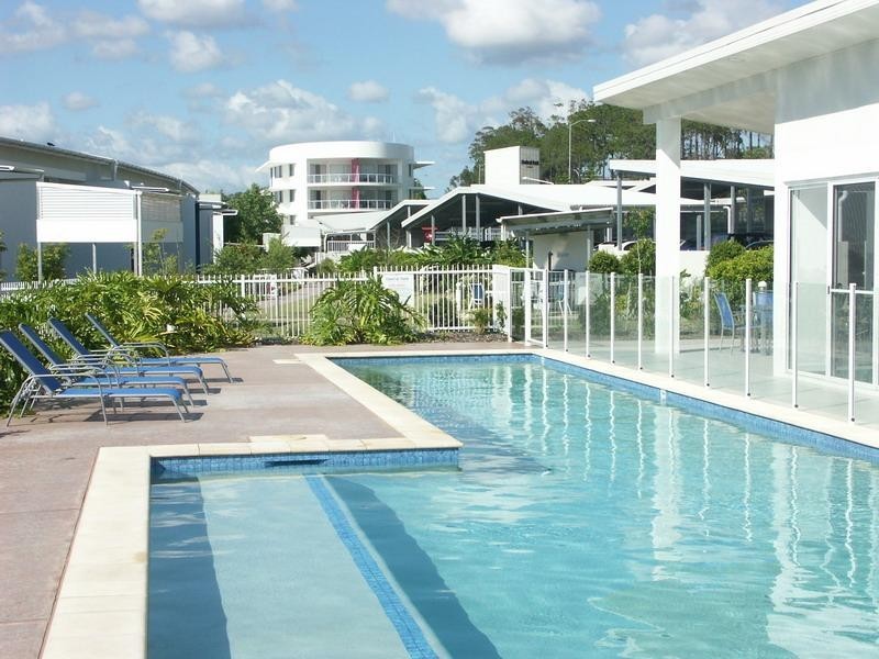 98 University Drive, Varsity Lakes QLD 4227