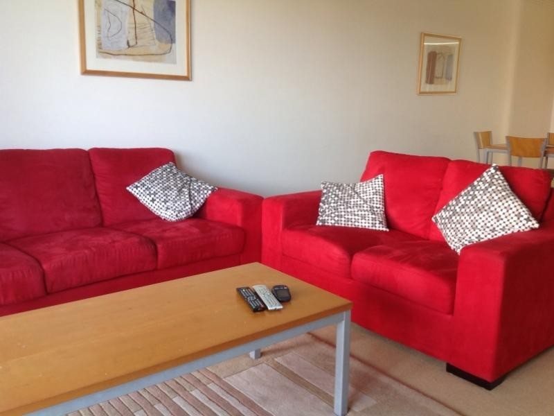 98 University Drive, Varsity Lakes QLD 4227