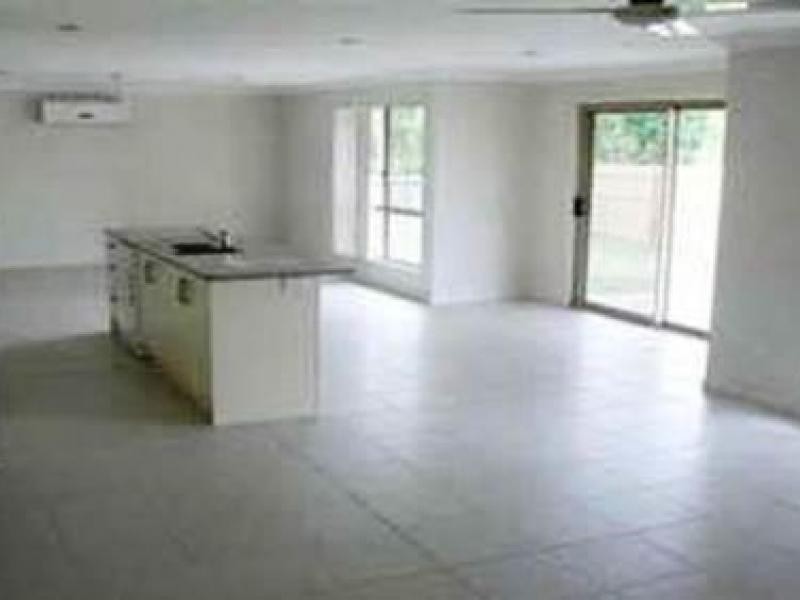 47 Magellan Crt, Urraween QLD 4655