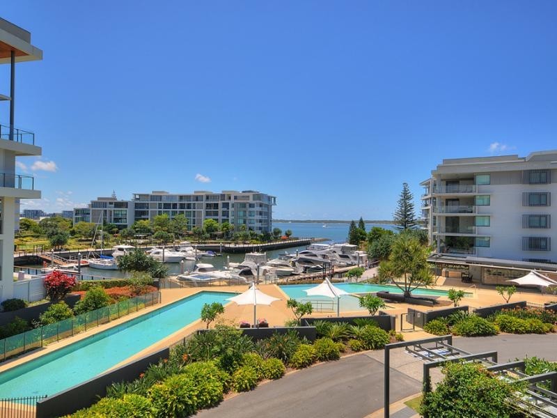 323 Bayview Street, Hollywell QLD 4216