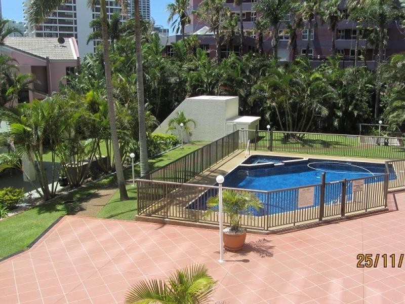 Paradise Waters QLD 4217
