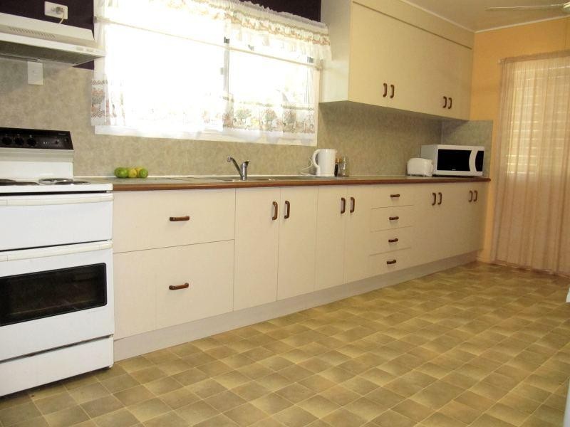 2 Brisbane Street, Barney Point QLD 4680