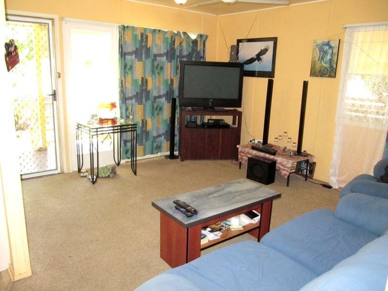 2 Brisbane Street, Barney Point QLD 4680