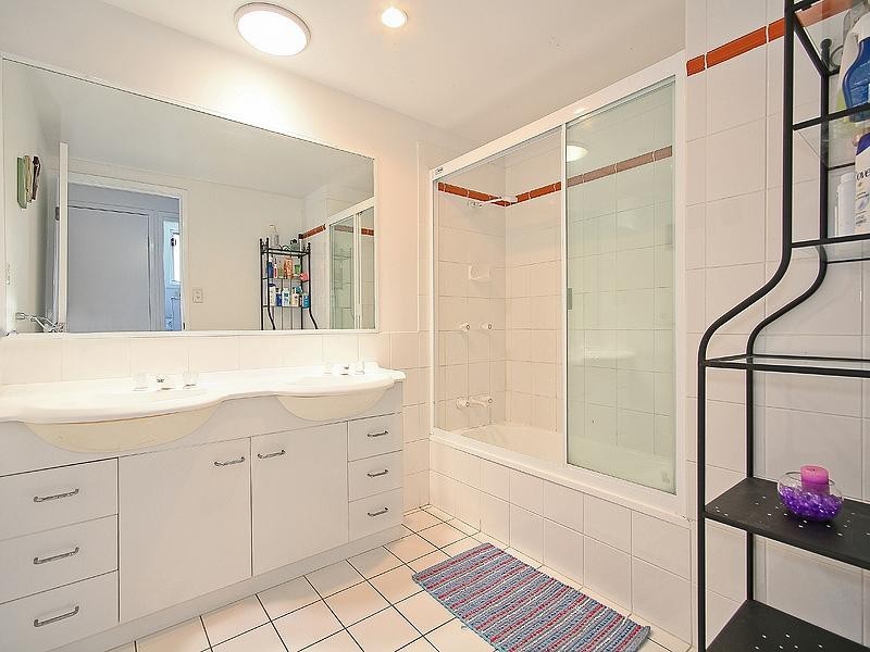 35 Miawela Street, Norman Park QLD 4170