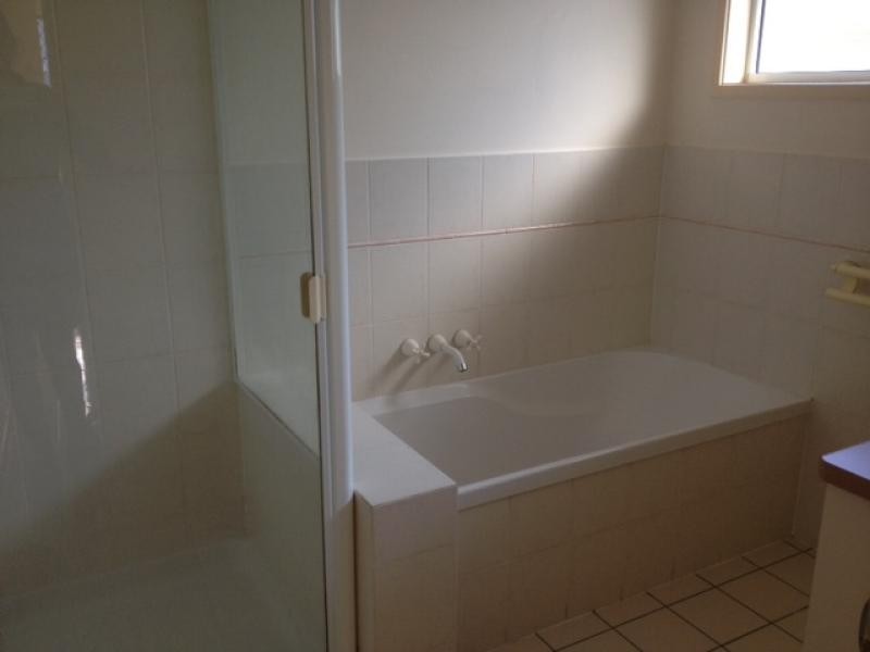 47 Hindes St, Lota QLD 4179