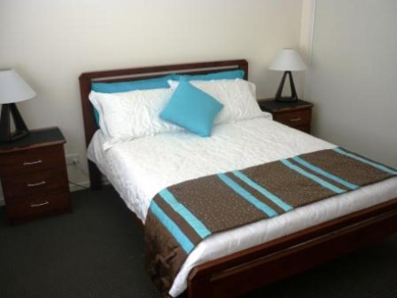 71 Elizabeth St, Urangan QLD 4655