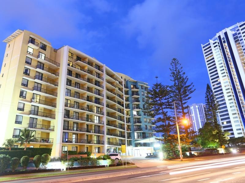 32 Surf Parde, Broadbeach QLD 4218