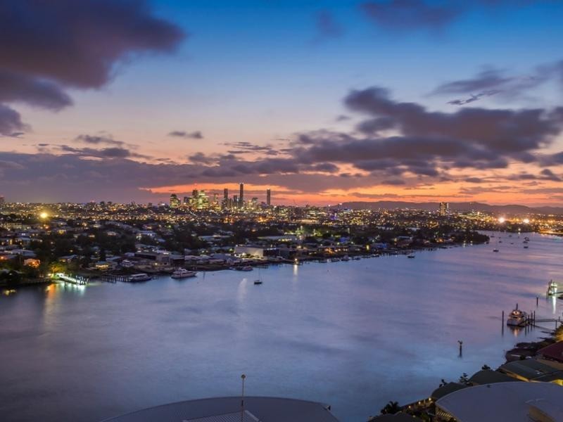 8 Harbour Road, Hamilton QLD 4007