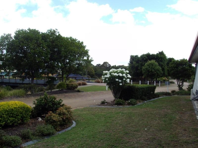 40 Lakeside Crescent, Currimundi QLD 4551