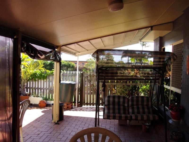 40 Lakeside Crescent, Currimundi QLD 4551