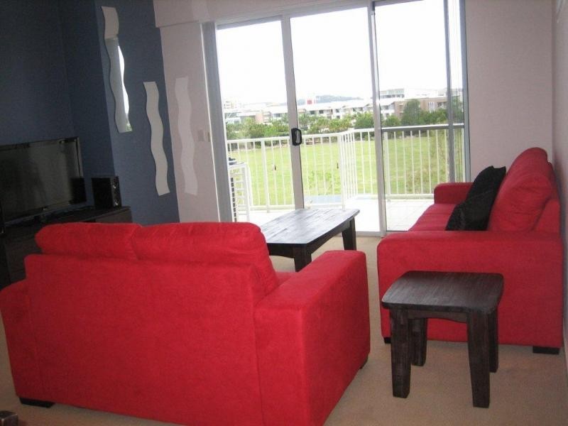 98 University Drive, Varsity Lakes QLD 4227