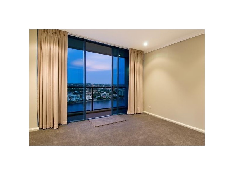 2 Goodwin St, Kangaroo Point QLD 4169