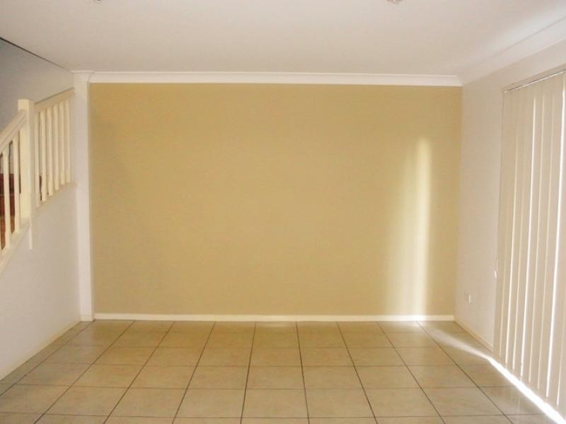 34-42 University Drive, Meadowbrook QLD 4131