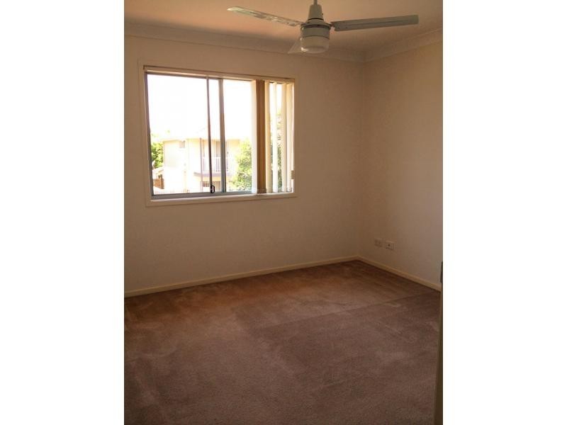 34-42 University Drive, Meadowbrook QLD 4131