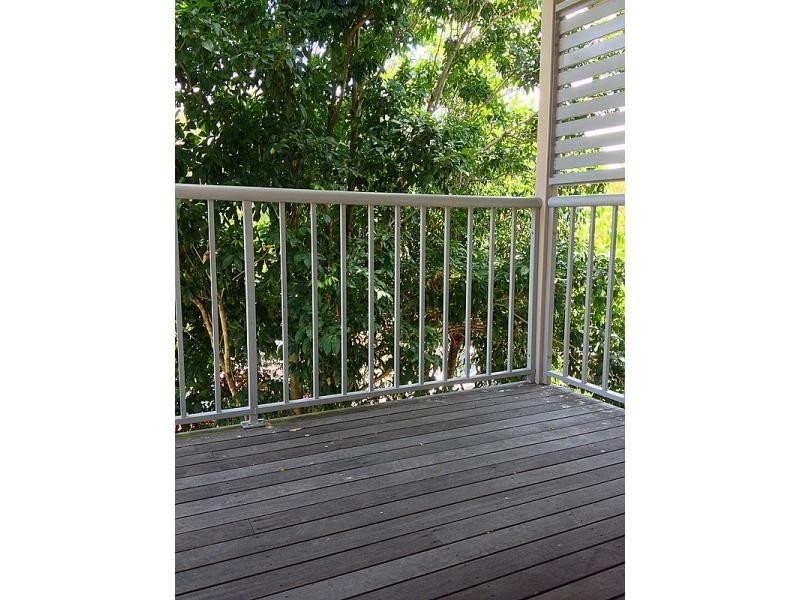 34-42 University Drive, Meadowbrook QLD 4131