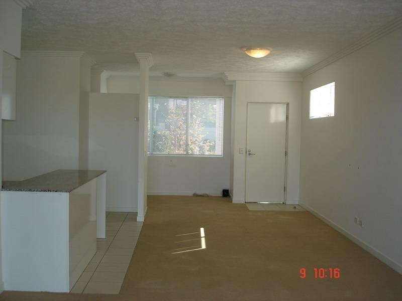 98 University Drive, Varsity Lakes QLD 4227