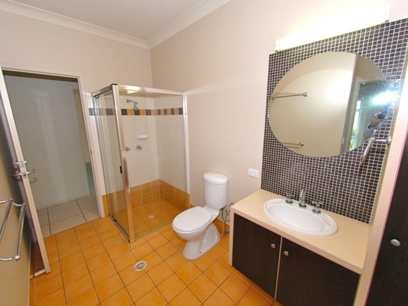 2 Grand Parade, Kawana Island QLD 4575