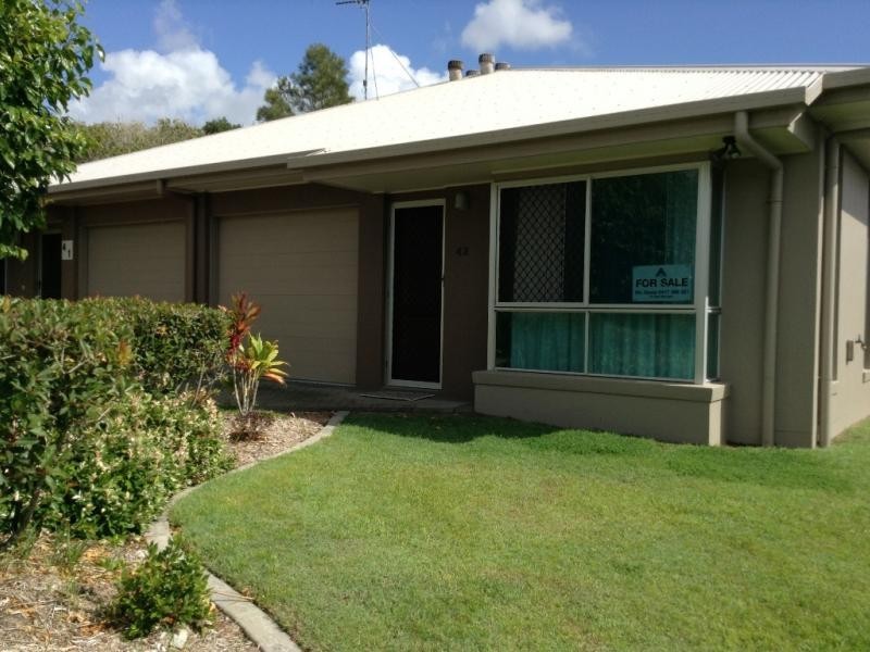 2 Grand Parade, Kawana Island QLD 4575