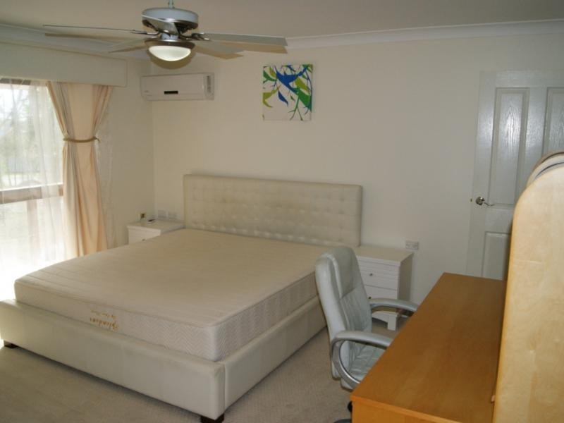 30 Bourton Rd, Merrimac QLD 4226