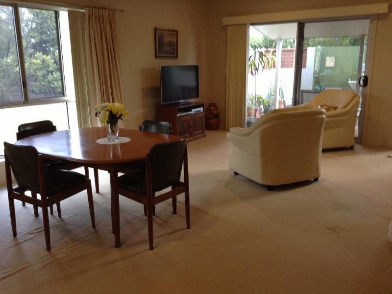 2 Grand Parade, Kawana Island QLD 4575