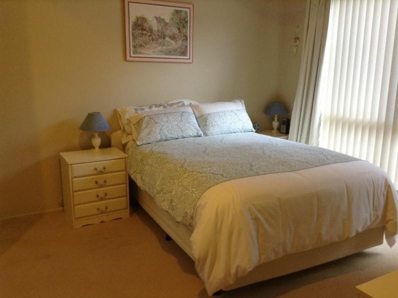 2 Grand Parade, Kawana Island QLD 4575