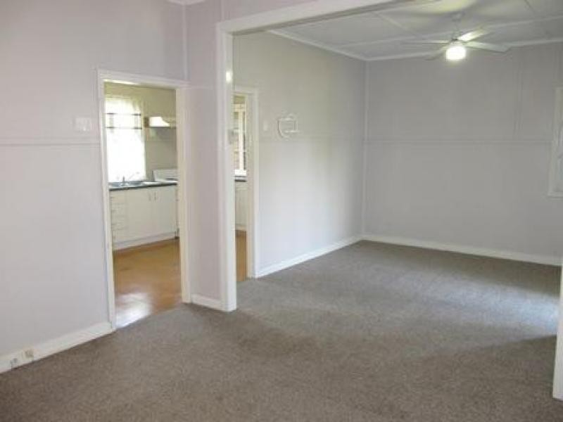 10 Joyce, East Ipswich QLD 4305