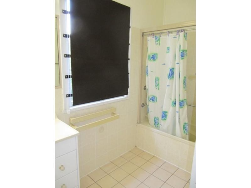 10 Joyce, East Ipswich QLD 4305