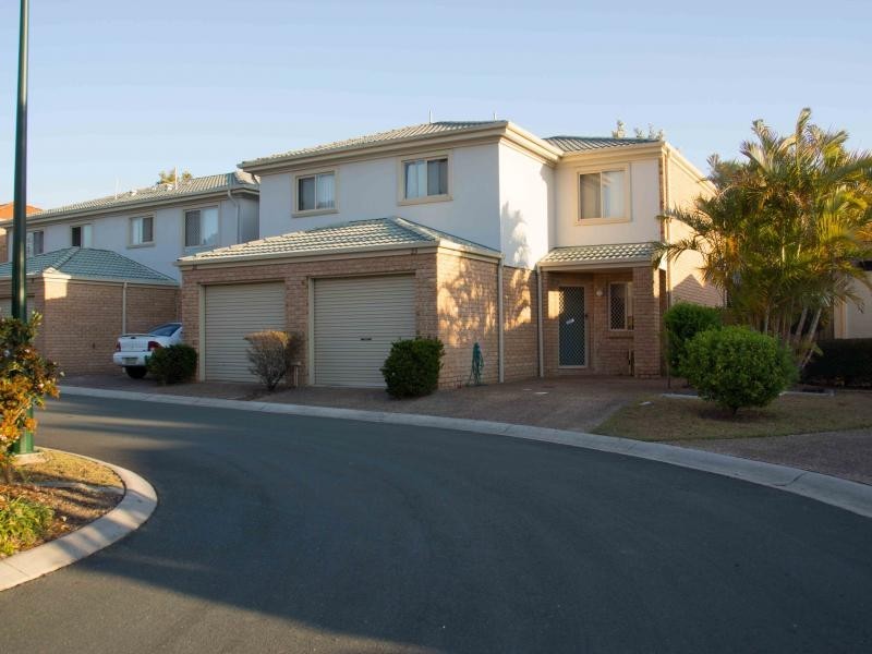 8 Peter Court, Sunnybank Hills QLD 4109