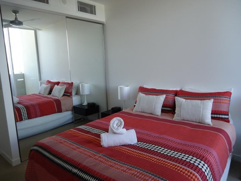 53 Darrambal, Chevron Island QLD 4217