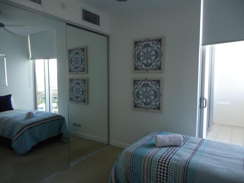 53 Darrambal, Chevron Island QLD 4217