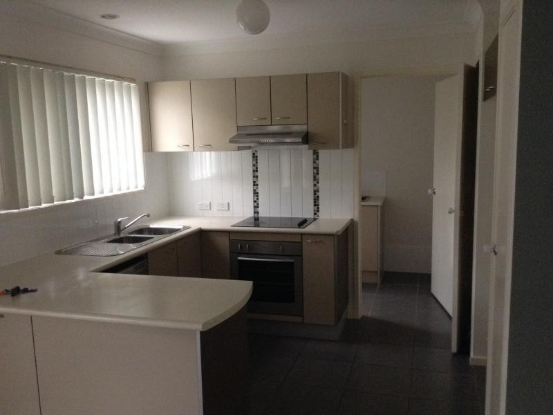 93 lakewood avenue, Parkinson QLD 4115