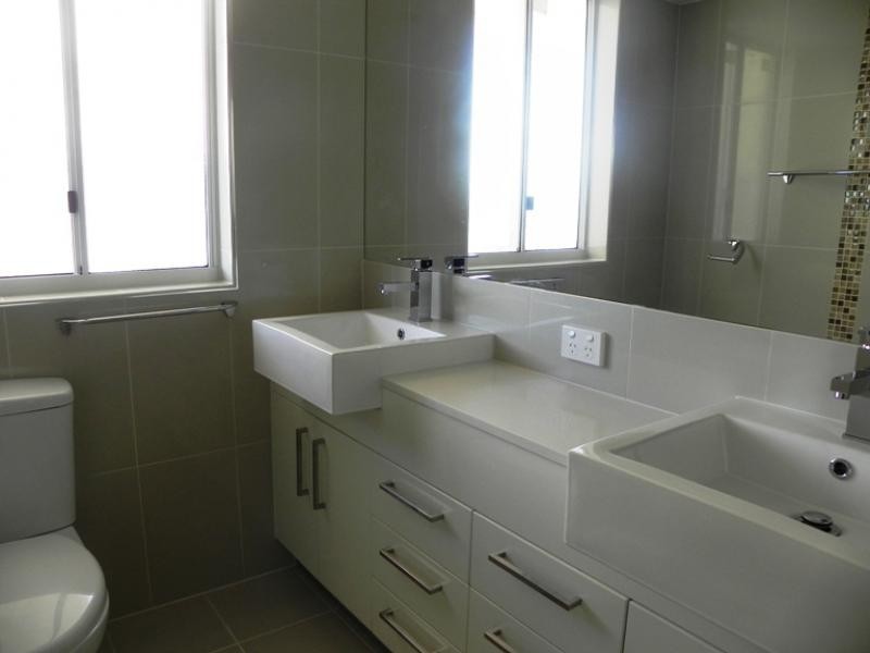 87 Marine Parade, Redcliffe QLD 4020