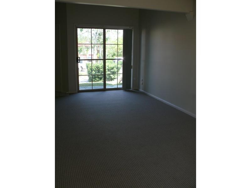 1A Alison Road, Carrara QLD 4211