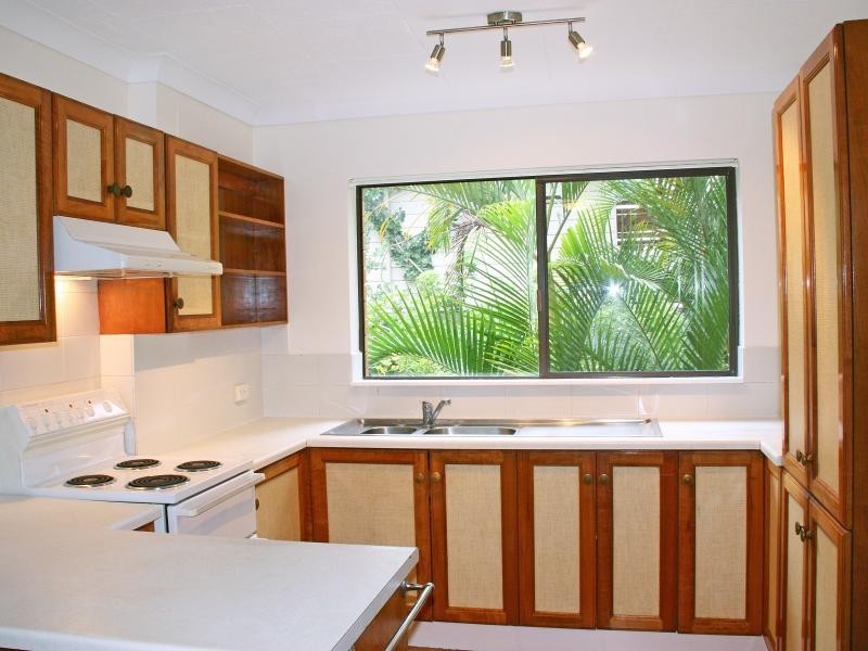 52 Warren Street, St Lucia QLD 4067