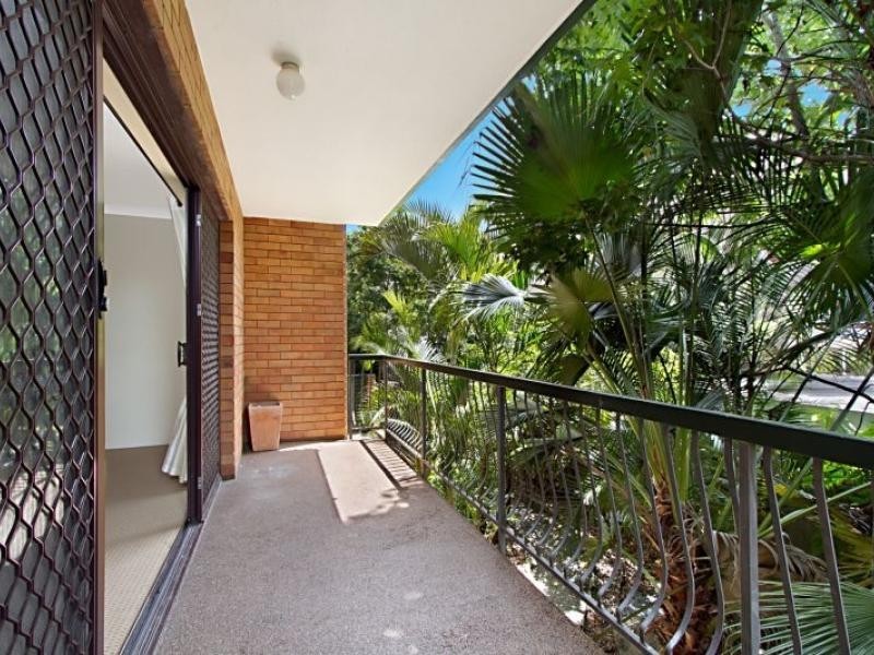 52 Warren Street, St Lucia QLD 4067