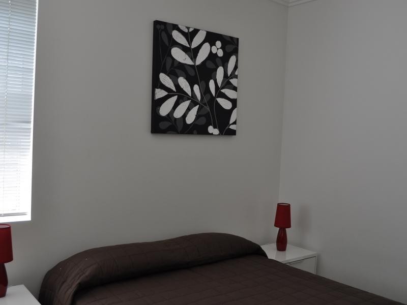 98 University Drive, Varsity Lakes QLD 4227