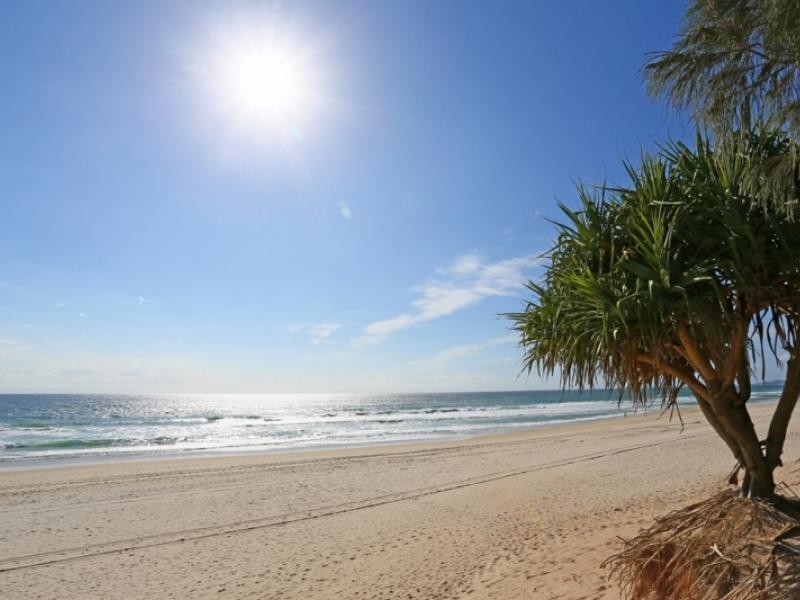 32 Surf Parade, Broadbeach QLD 4218